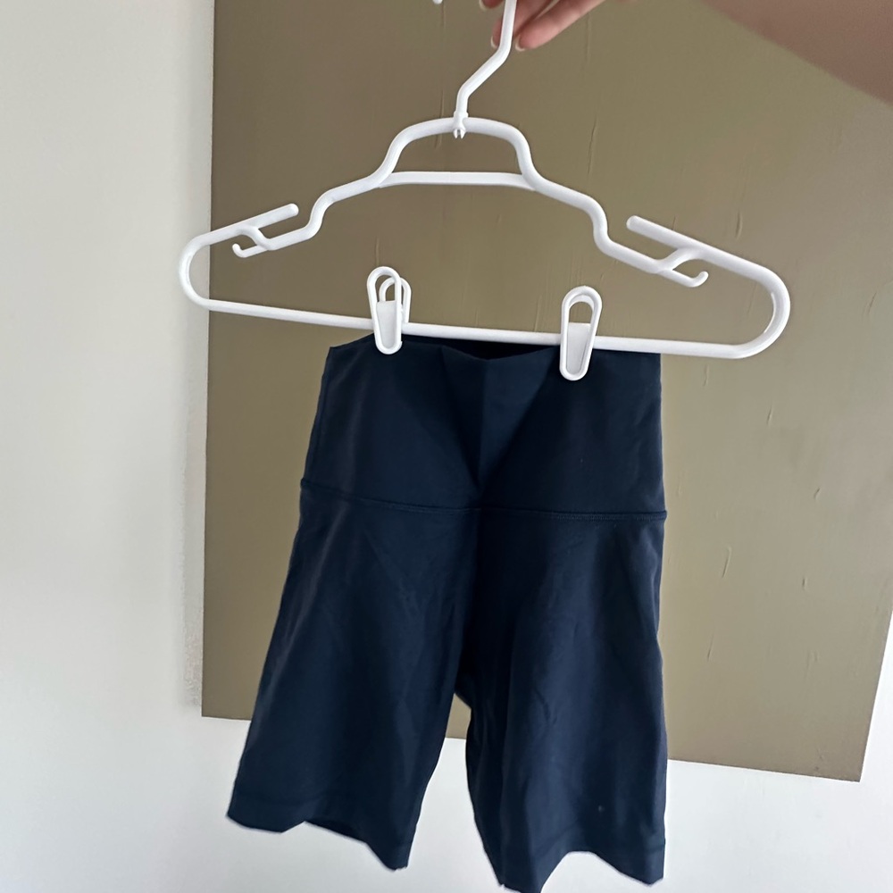 Lululemon Wunder Train High-Rise Short 4"